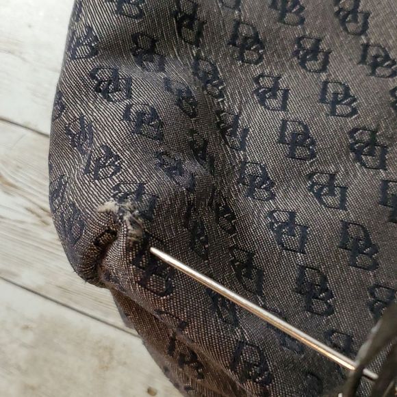 Dooney & Bourke Signature Logo Initial Grey Black Cloth Purse Leather Strap - Picture 4 of 16
